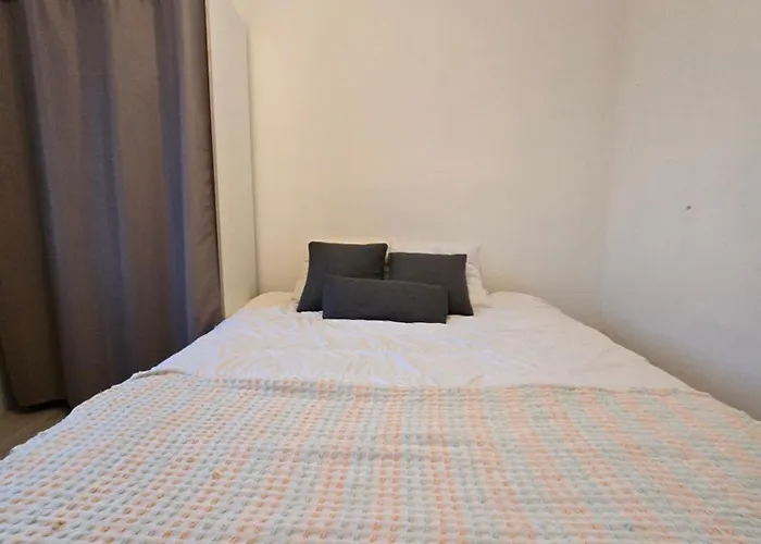 Sweet Homes Cognac Privée Confortable N1 Pensión Châteaubernard